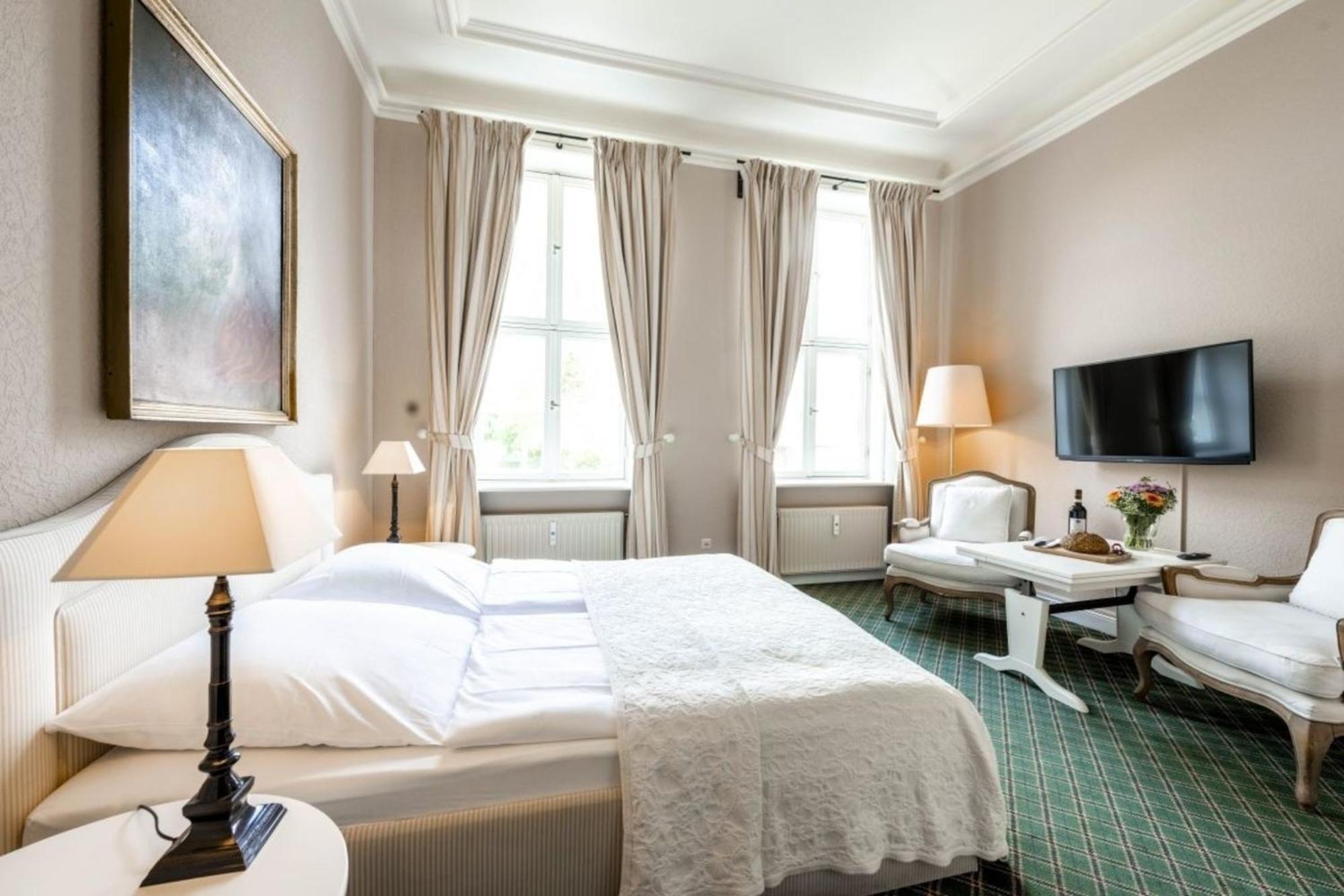Herrenhaus Appartement 4 Luedersburg ภายนอก รูปภาพ
