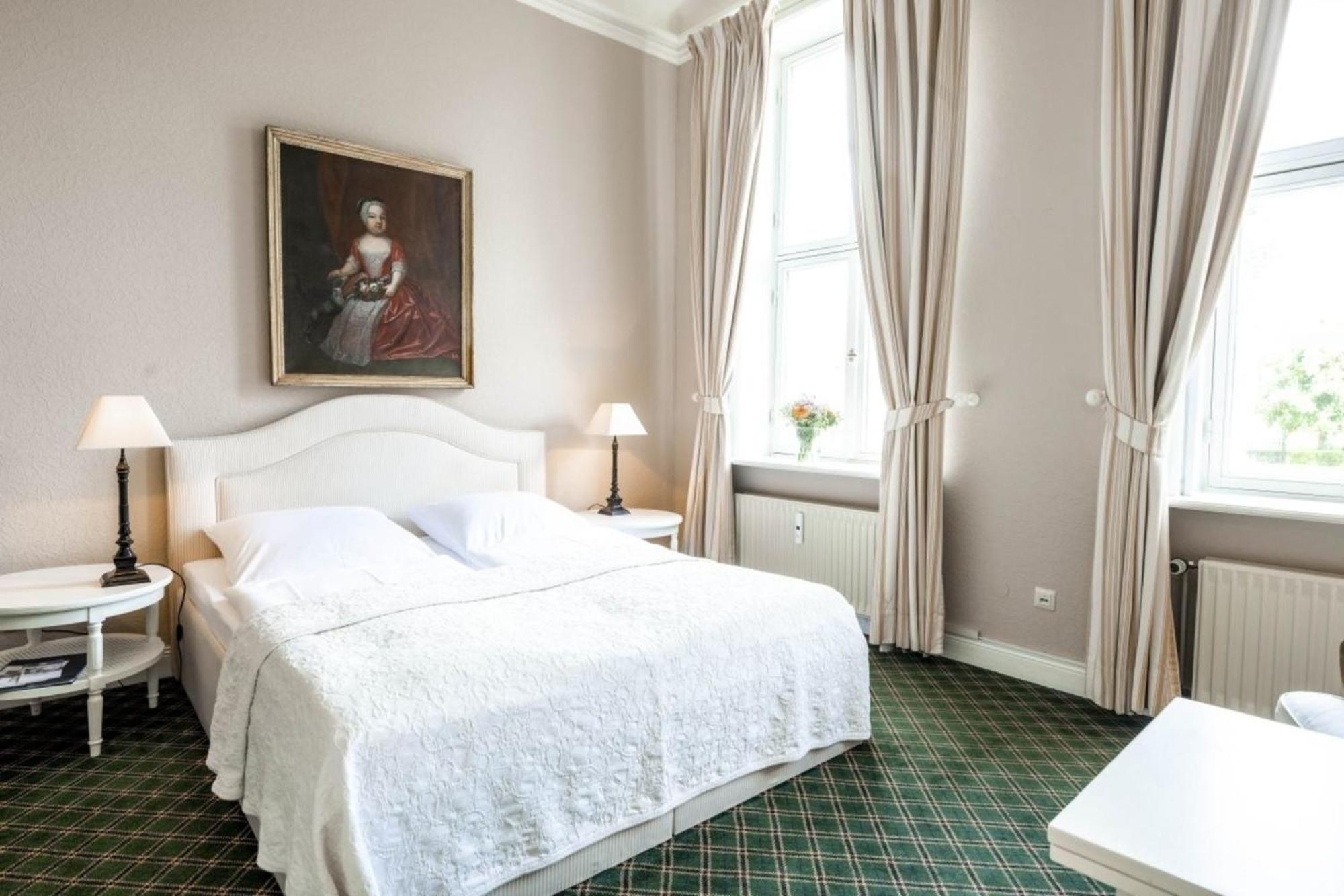 Herrenhaus Appartement 4 Luedersburg ภายนอก รูปภาพ